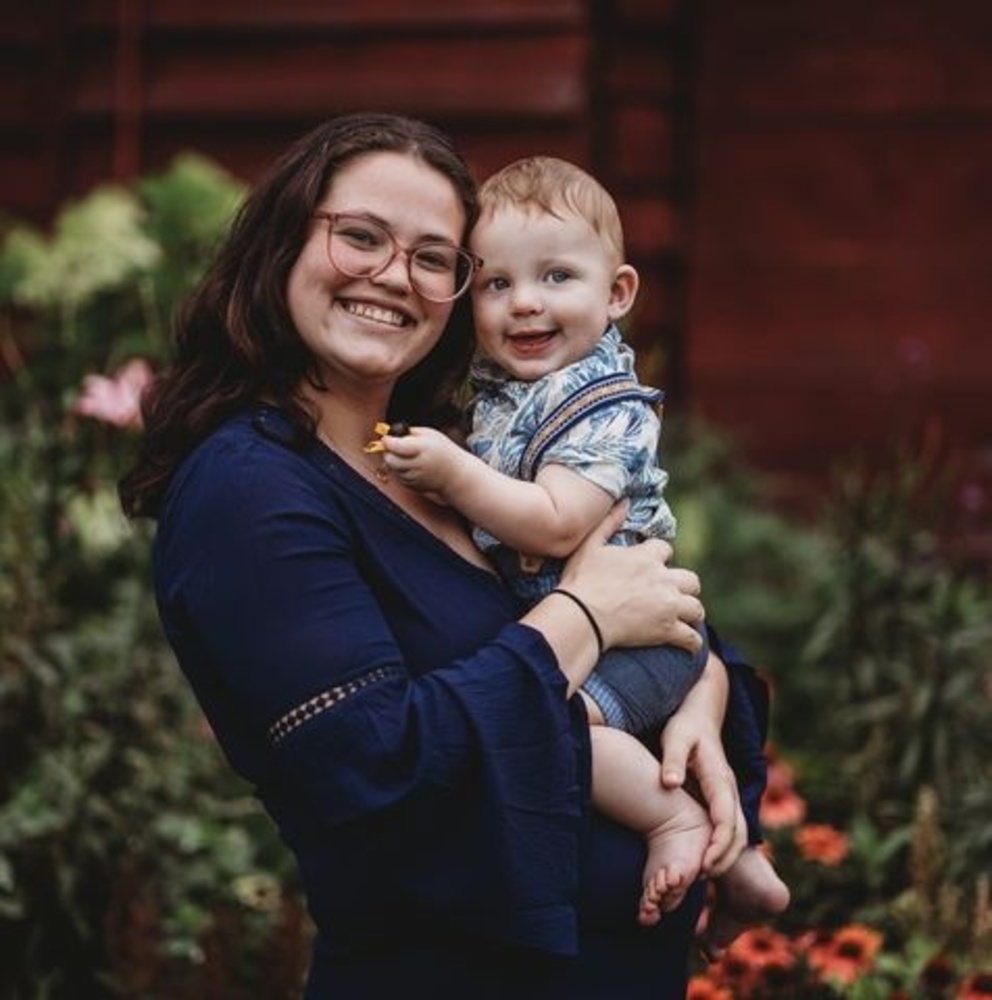 Meet your Posher, Ashley